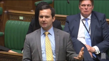 Delivering a speech in the House of Commons for a 'clean Brexit'
